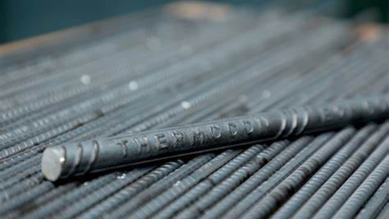 What are the grades of TMT steel rods?